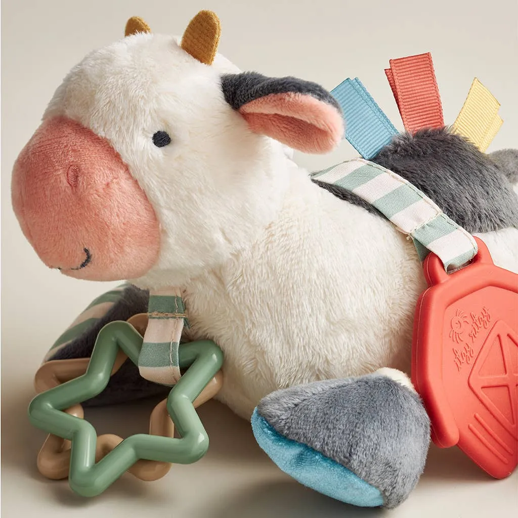 Itzy Friends Link & Love Activity Plush: Cow